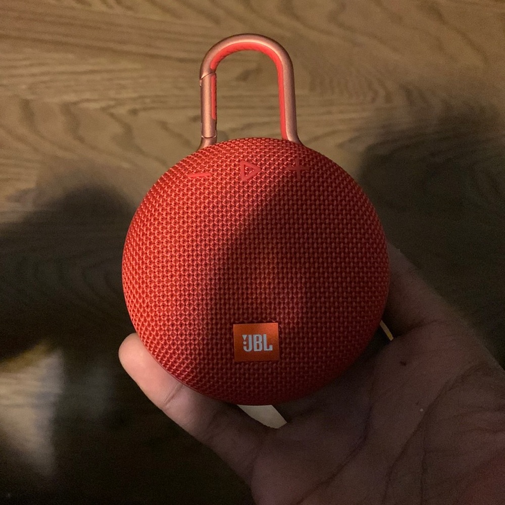 Job clip 3 speaker